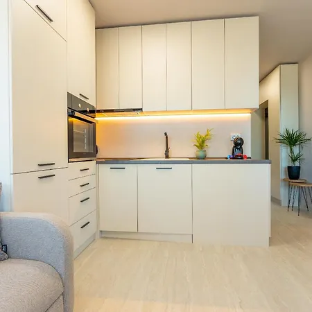 Apartment Infinity Sea View Luxury & Free Parking Warna