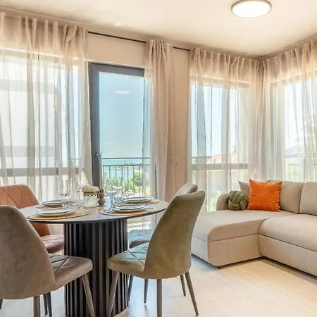 Infinity Sea View Luxury & Free Parking