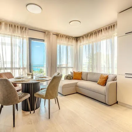 Apartment Infinity Sea View Luxury & Free Parking