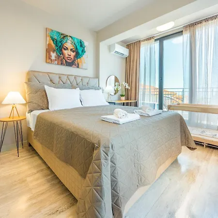 Infinity Sea View Luxury & Free Parking Apartment *