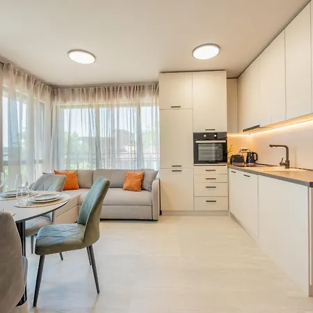 Apartment Infinity Sea View Luxury & Free Parking *