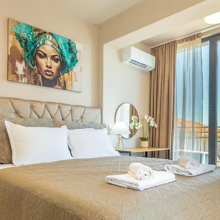 Apartment Infinity Sea View Luxury & Free Parking *
